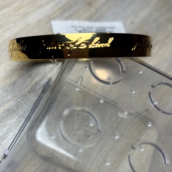 Kate Spade Best Friends Gold Bracelet NWT - Picture 5 of 13